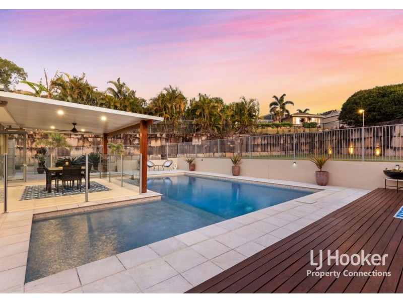 5 Maggie Place, Cashmere QLD 4500