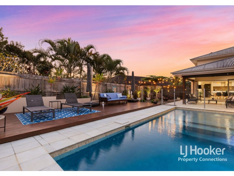 5 Maggie Place, Cashmere QLD 4500