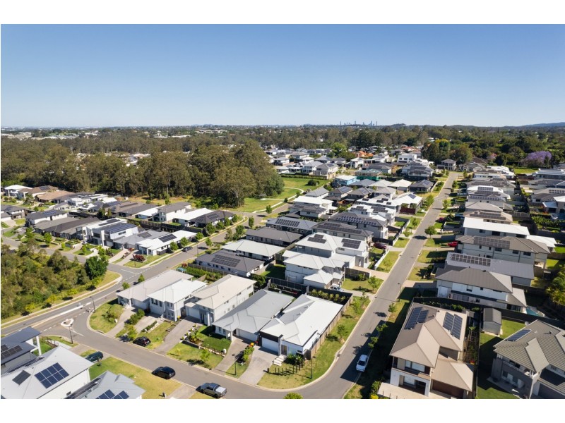 43 Levy Circuit, Bridgeman Downs QLD 4035