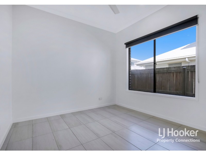 69 Lakeview Promenade, Newport QLD 4020