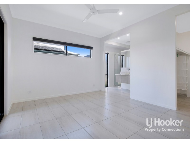 69 Lakeview Promenade, Newport QLD 4020