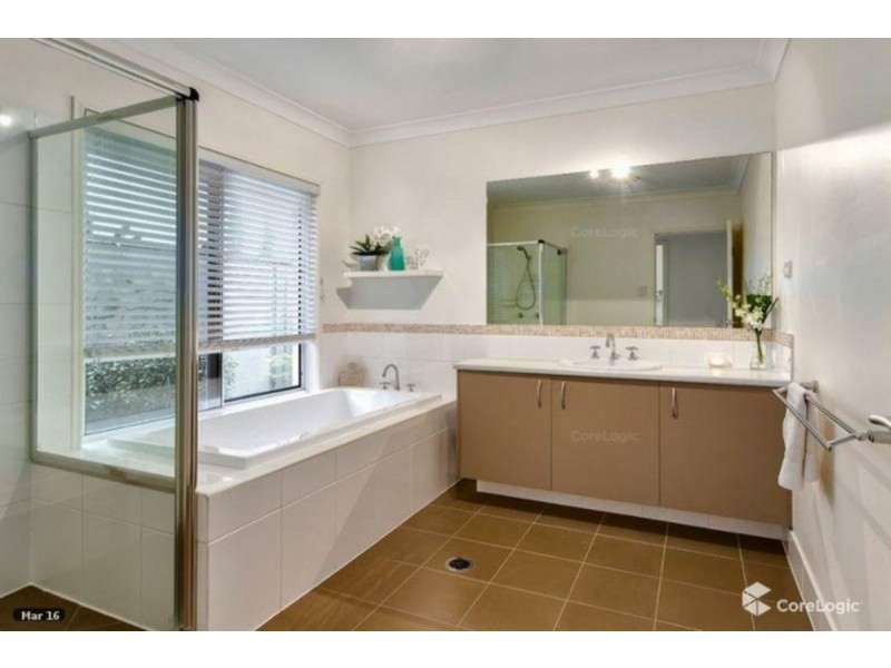 24 Asciano Place, Bridgeman Downs QLD 4035