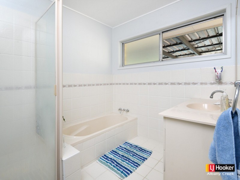 4 Strathford Avenue, Albany Creek QLD 4035