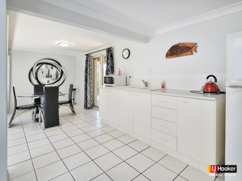 4 Strathford Avenue, Albany Creek QLD 4035