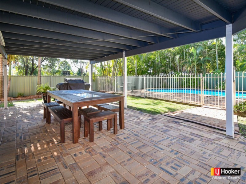 4 Strathford Avenue, Albany Creek QLD 4035