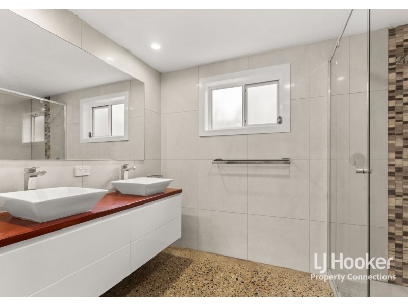 15 Cuthbert Street, Albany Creek QLD 4035