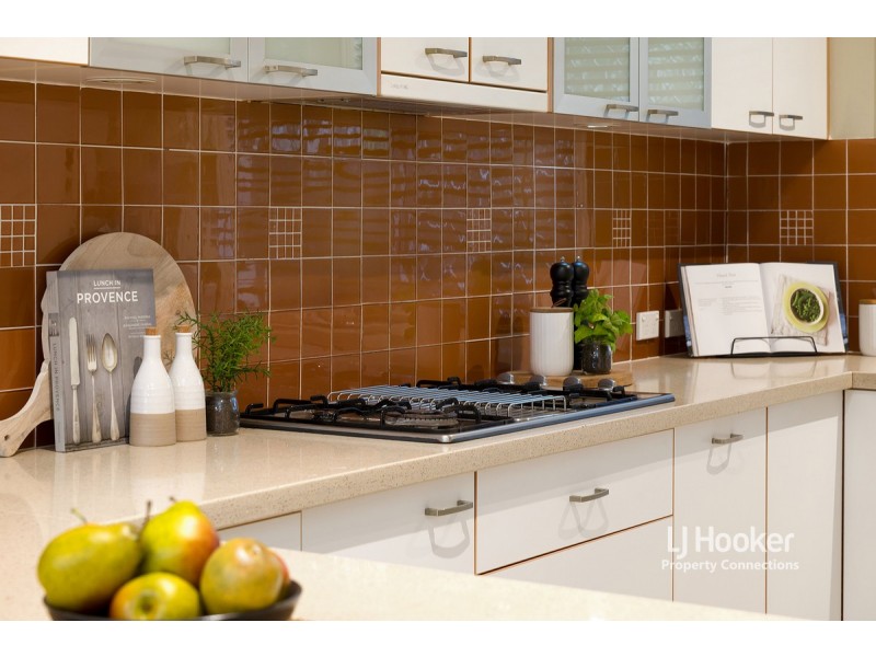 11 Memoire Court, Eatons Hill QLD 4037