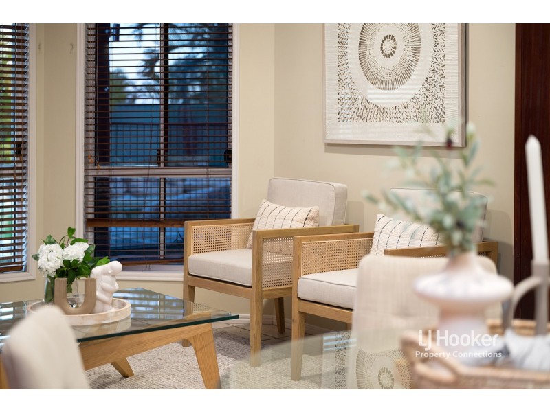 11 Memoire Court, Eatons Hill QLD 4037