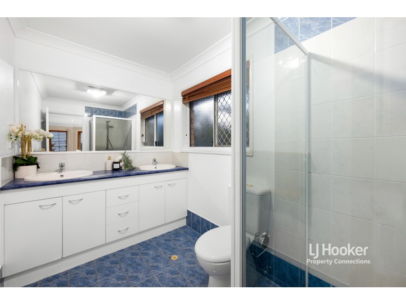 11 Memoire Court, Eatons Hill QLD 4037