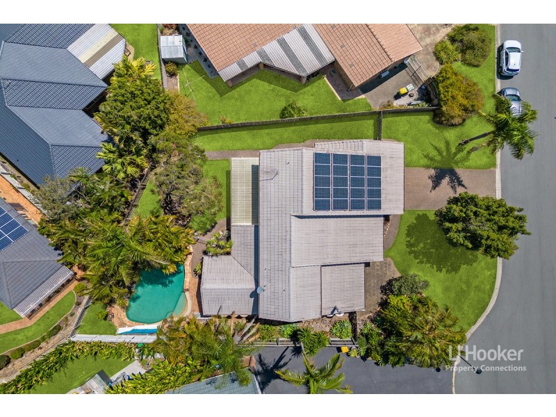 6 Pine Bark Court, Albany Creek QLD 4035