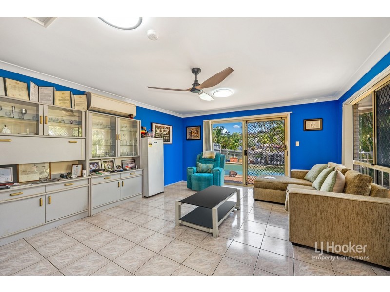 6 Pine Bark Court, Albany Creek QLD 4035