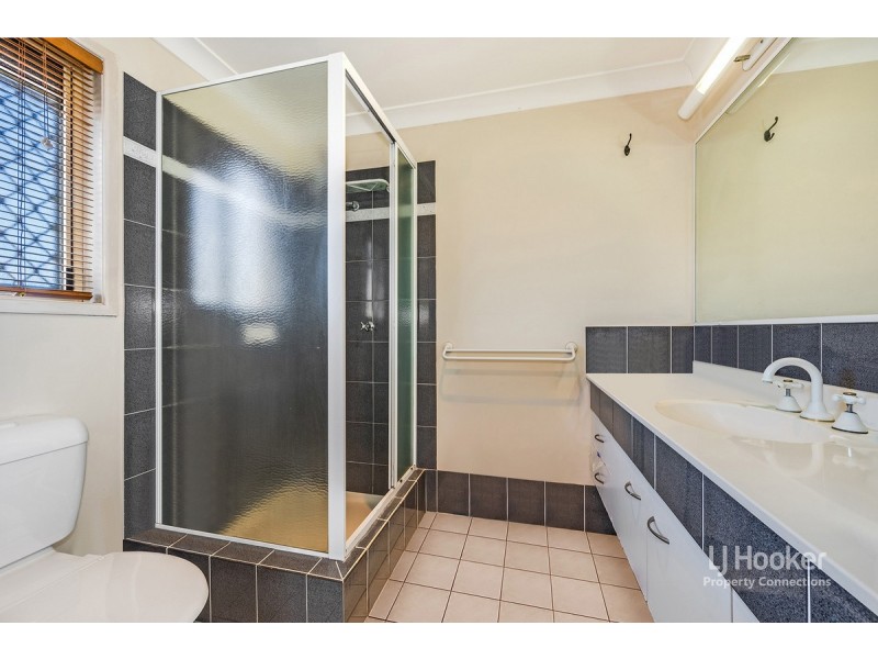 6 Pine Bark Court, Albany Creek QLD 4035