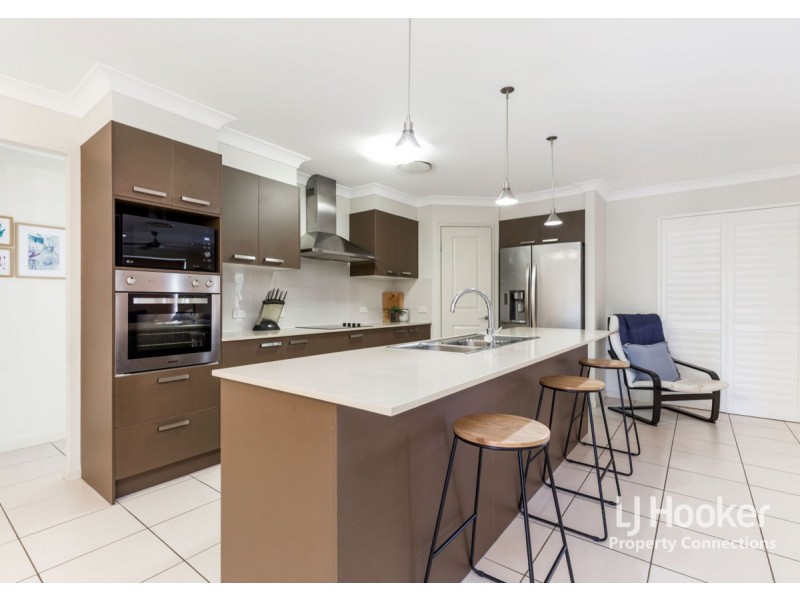 8 Rosevale Place, Warner QLD 4500