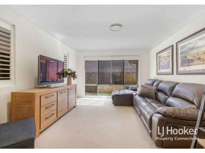 8 Rosevale Place, Warner QLD 4500