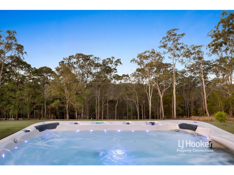 25 Grand View Drive, Ocean View QLD 4521