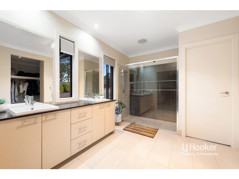 25 Grand View Drive, Ocean View QLD 4521