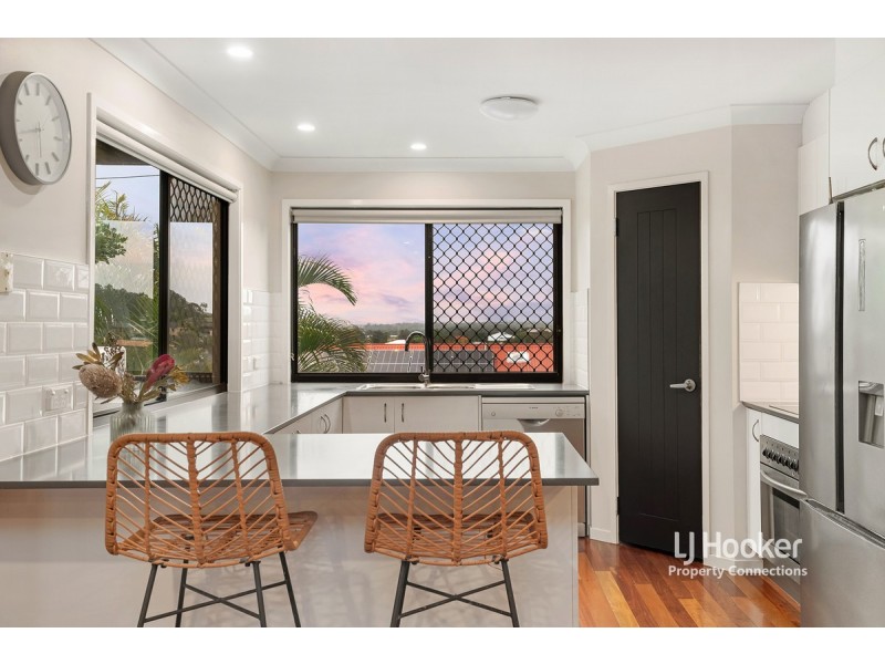 6 Sonora Court, Eatons Hill QLD 4037