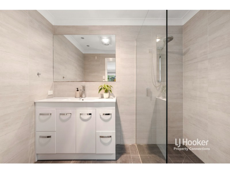 6 Sonora Court, Eatons Hill QLD 4037