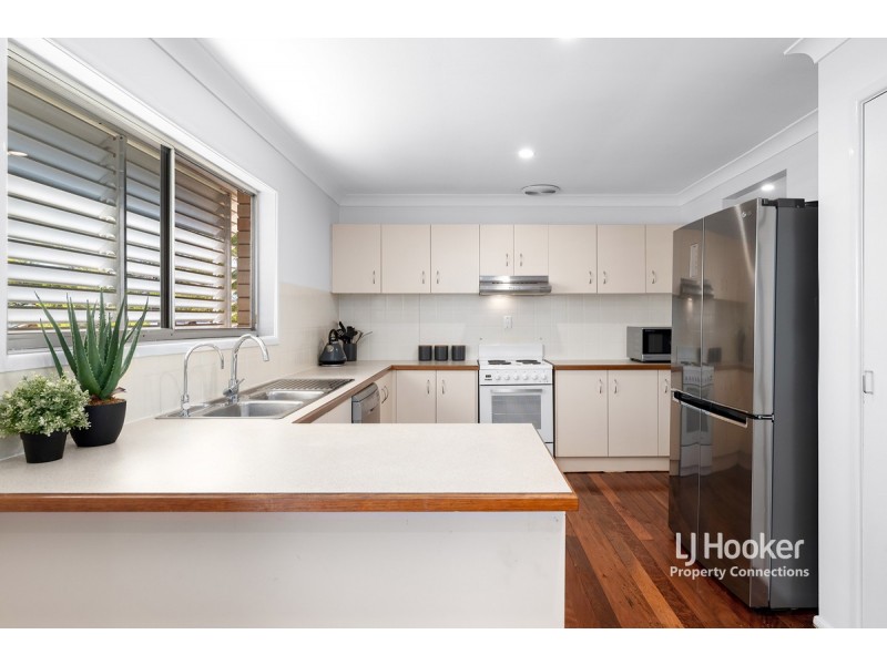 31 Pleasant Drive, Albany Creek QLD 4035