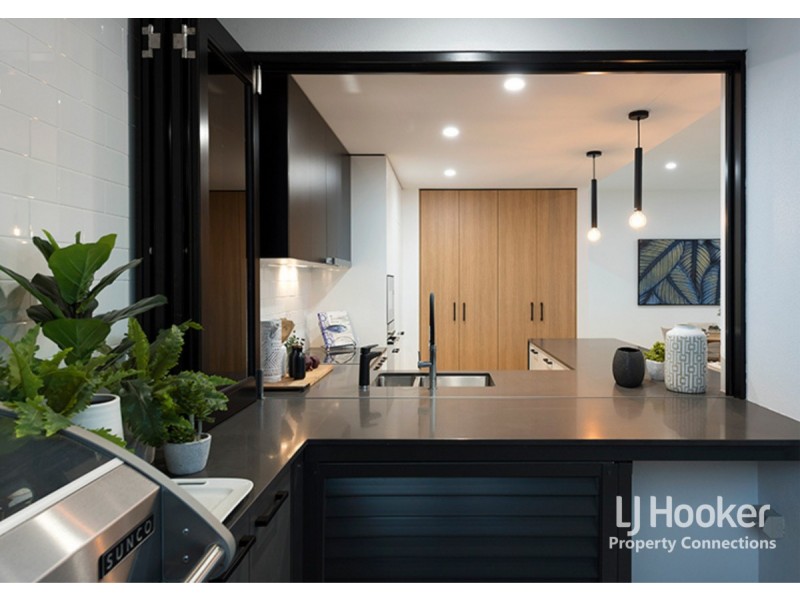 1/60 Leitchs Road South, Albany Creek QLD 4035