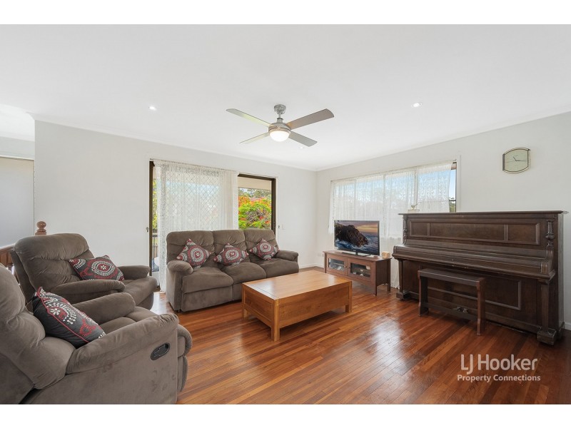 2 Folkstone Avenue, Albany Creek QLD 4035