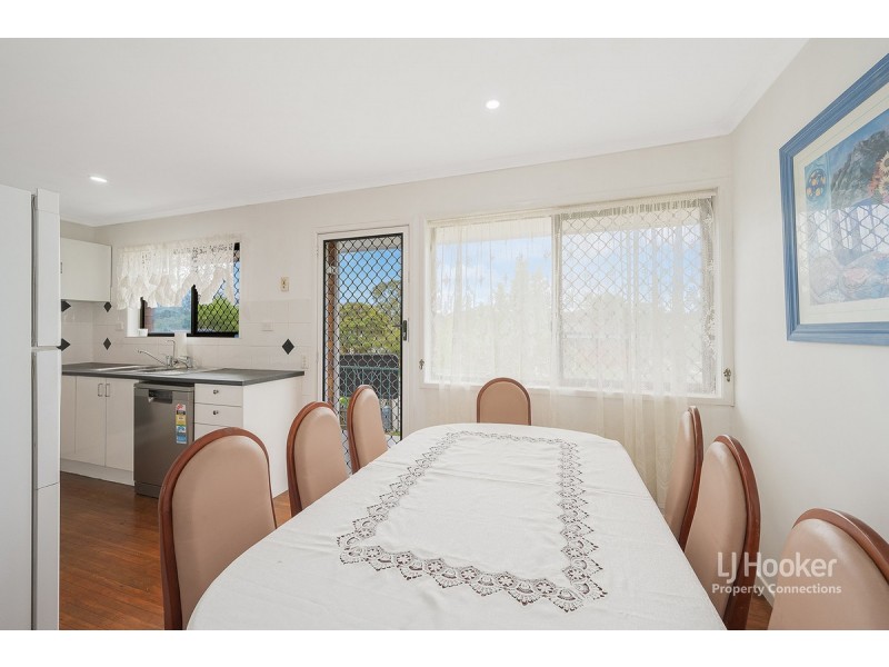 2 Folkstone Avenue, Albany Creek QLD 4035