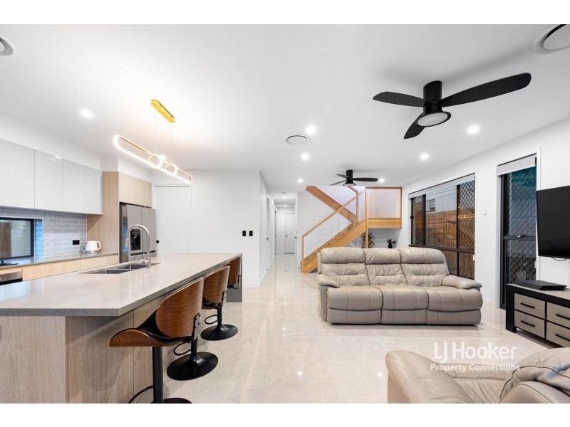 291 Kitchener Road, Stafford Heights QLD 4053