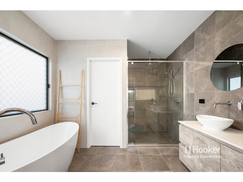 291 Kitchener Road, Stafford Heights QLD 4053