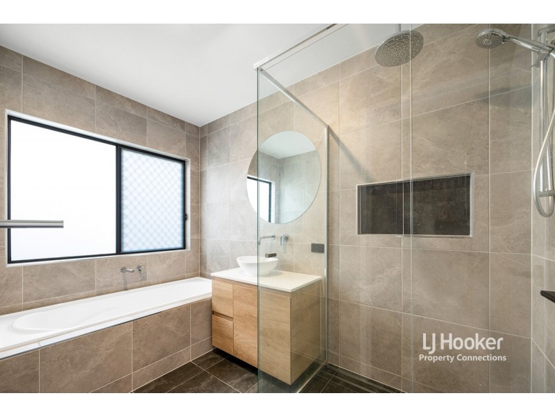 291 Kitchener Road, Stafford Heights QLD 4053