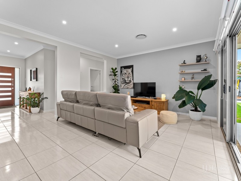 14 McKenzie Place, Warner QLD 4500