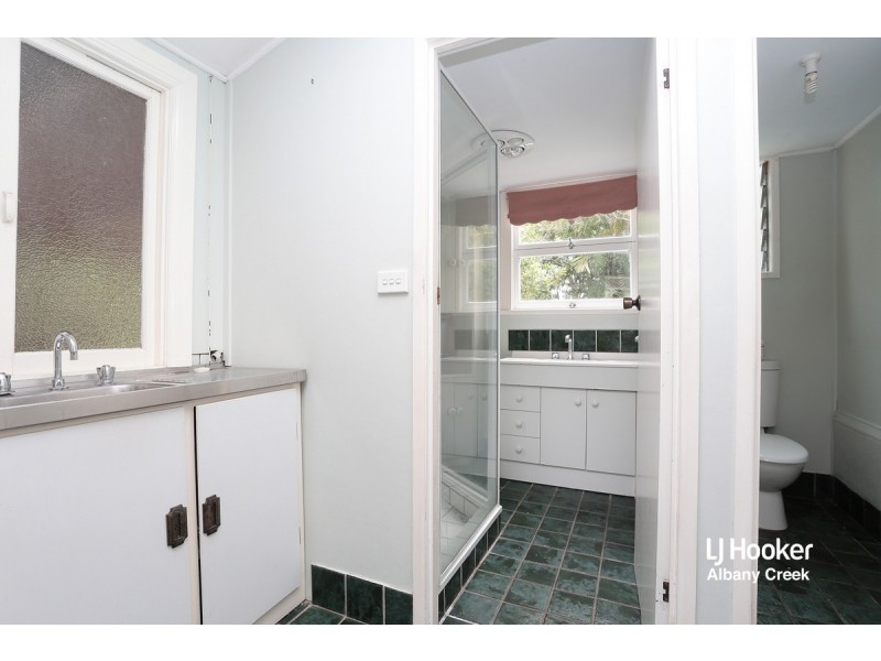 17 Basnett Street, Chermside West QLD 4032