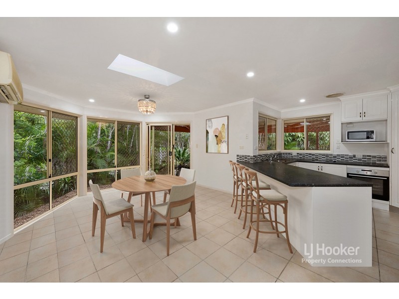 8 Oxley Court, Albany Creek QLD 4035