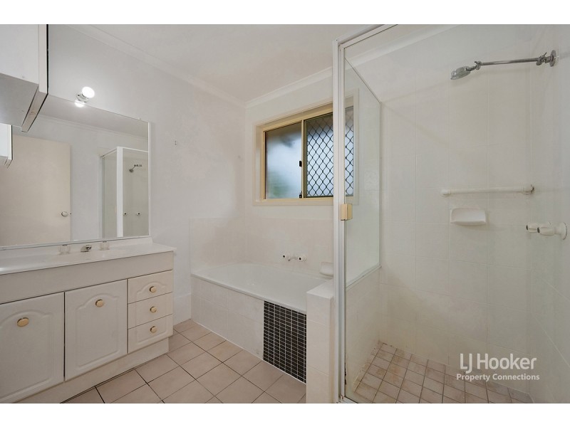 8 Oxley Court, Albany Creek QLD 4035