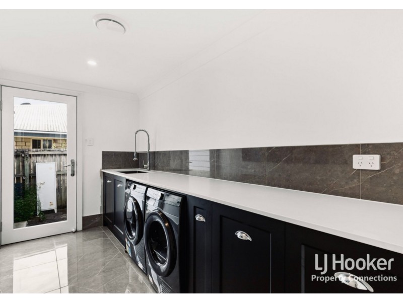 10 Hazelnut Close, Warner QLD 4500