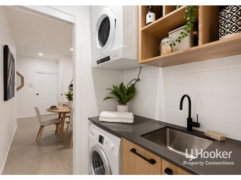 1/60 Leitchs Road South, Albany Creek QLD 4035