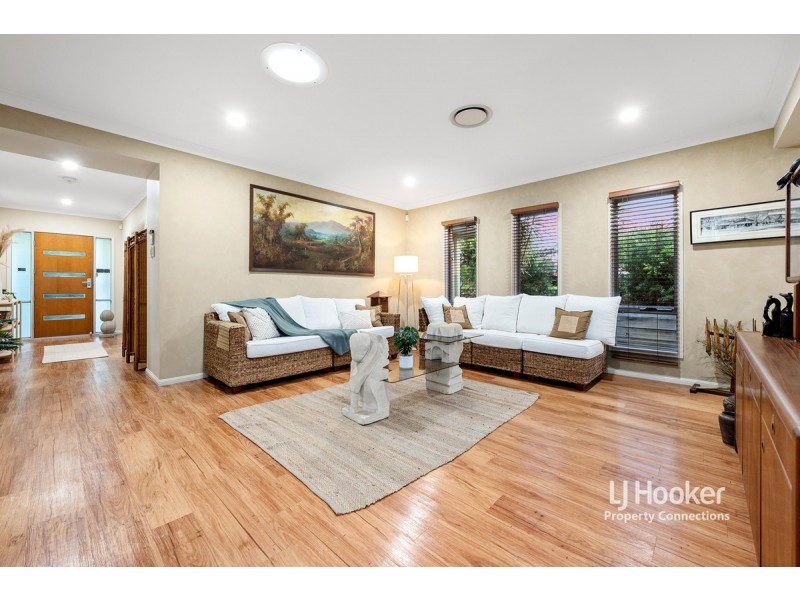 10 Oakwood Road, Warner QLD 4500