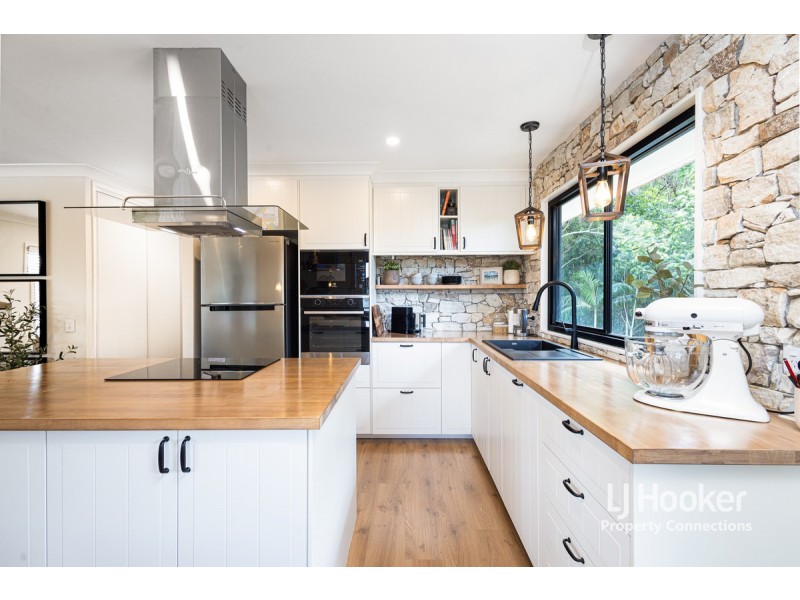 17 Devoran Street, Albany Creek QLD 4035