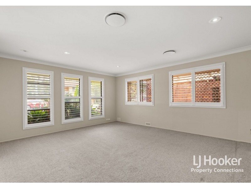 10 Nikola Street, Arana Hills QLD 4054