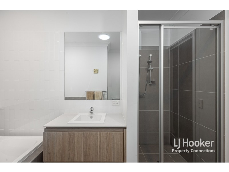 28 Rowley Street, Strathpine QLD 4500