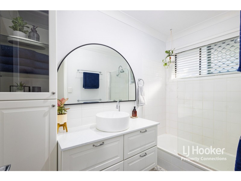 34 Olympus Court, Eatons Hill QLD 4037