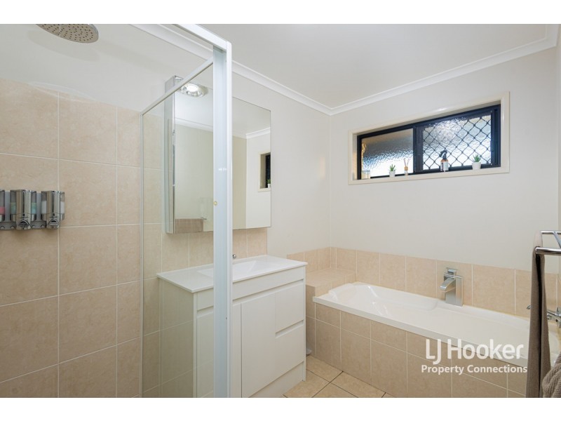 41 Scenic Close, Albany Creek QLD 4035