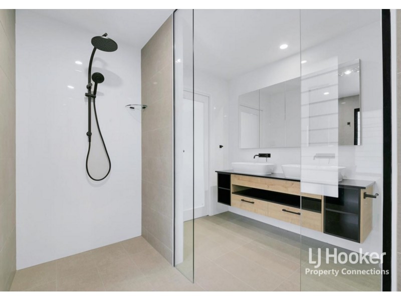 20/60 Leitchs Road South, Albany Creek QLD 4035