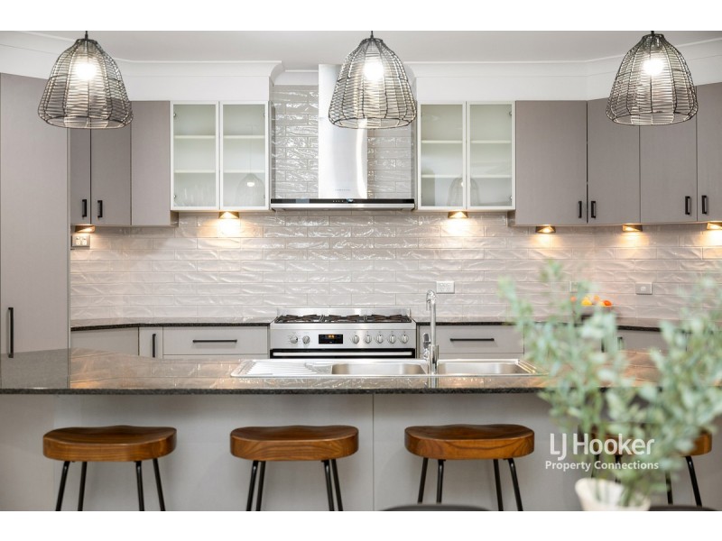 50 Riversleigh Crescent, Eatons Hill QLD 4037