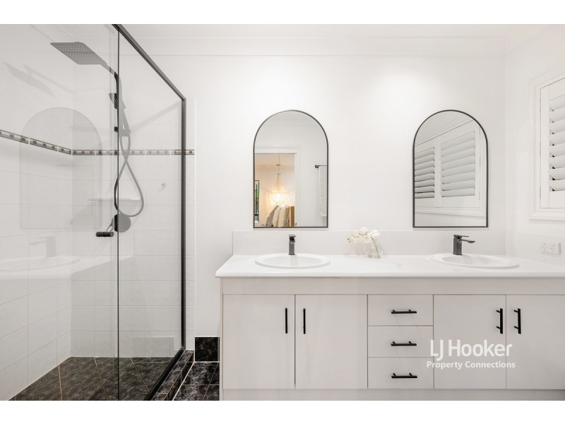 50 Riversleigh Crescent, Eatons Hill QLD 4037