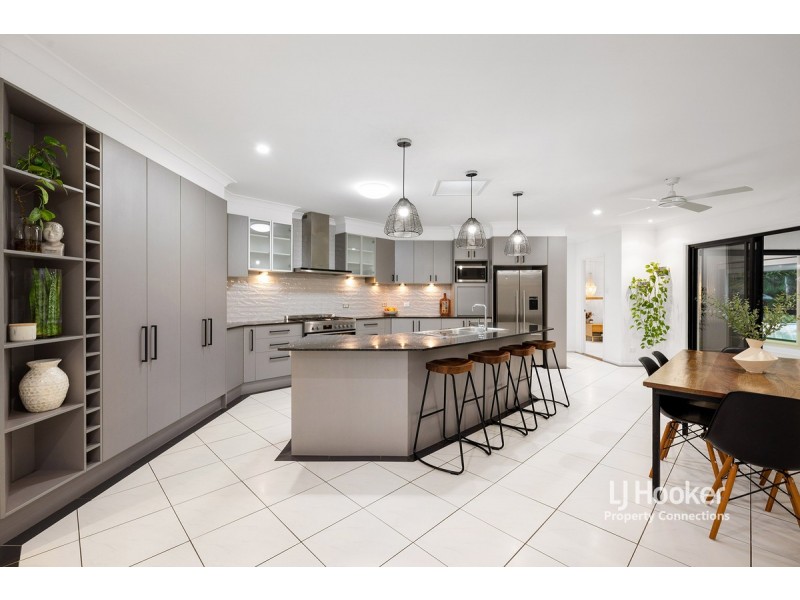 50 Riversleigh Crescent, Eatons Hill QLD 4037