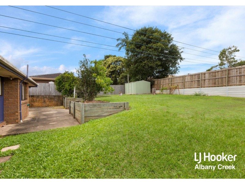 24 Flamingo Drive, Albany Creek QLD 4035