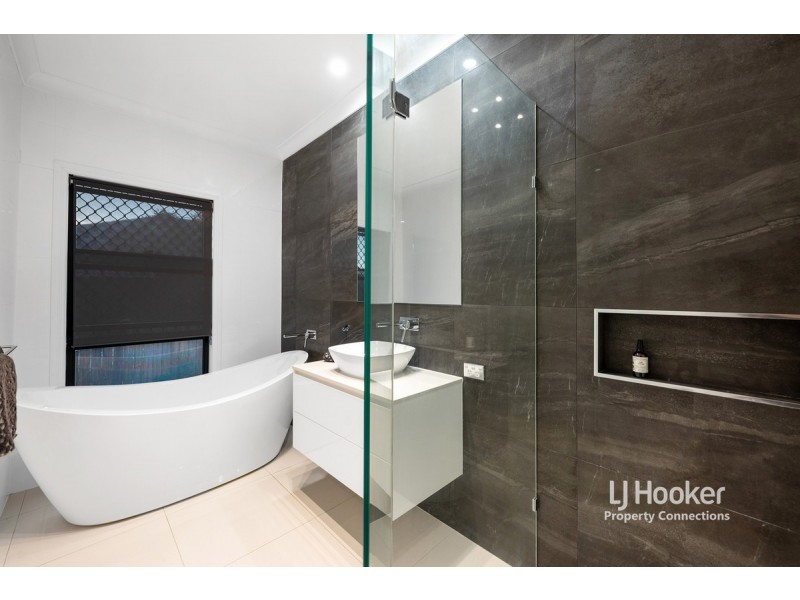 188 Saturn Crescent, Bridgeman Downs QLD 4035