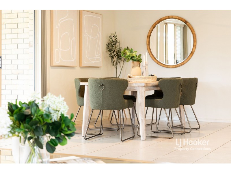 5 Cassinia Court, Eatons Hill QLD 4037