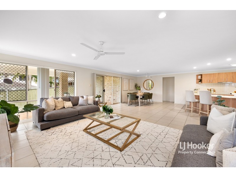 5 Cassinia Court, Eatons Hill QLD 4037