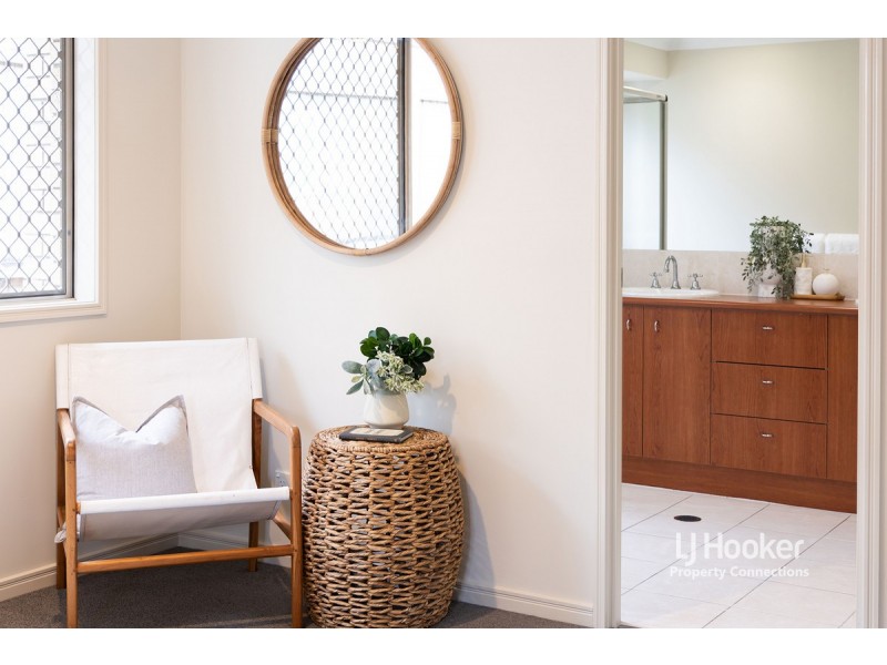 5 Cassinia Court, Eatons Hill QLD 4037